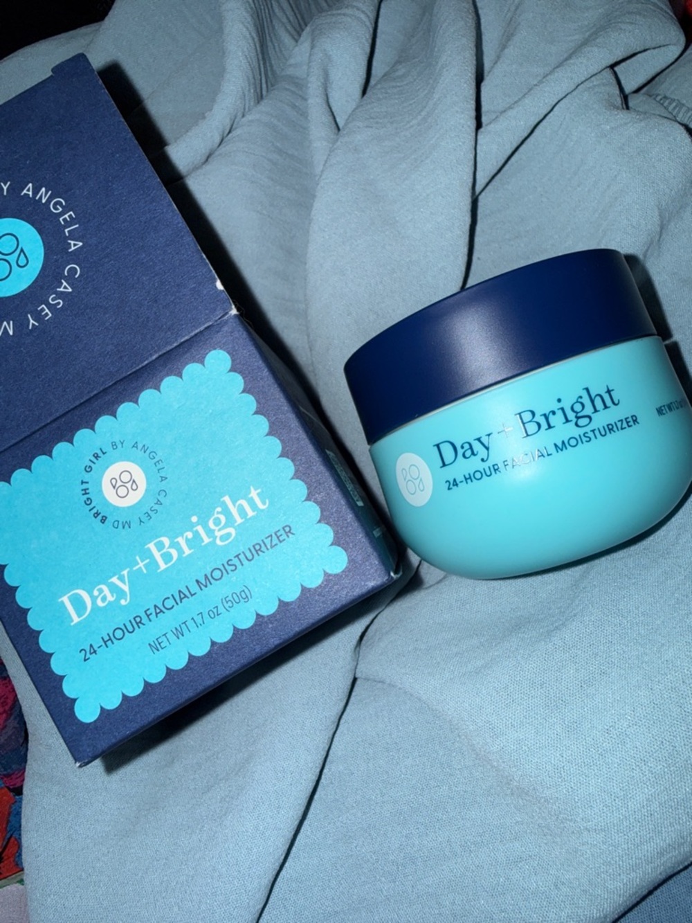 24-Hour Facial Moisturizer - Light Blue